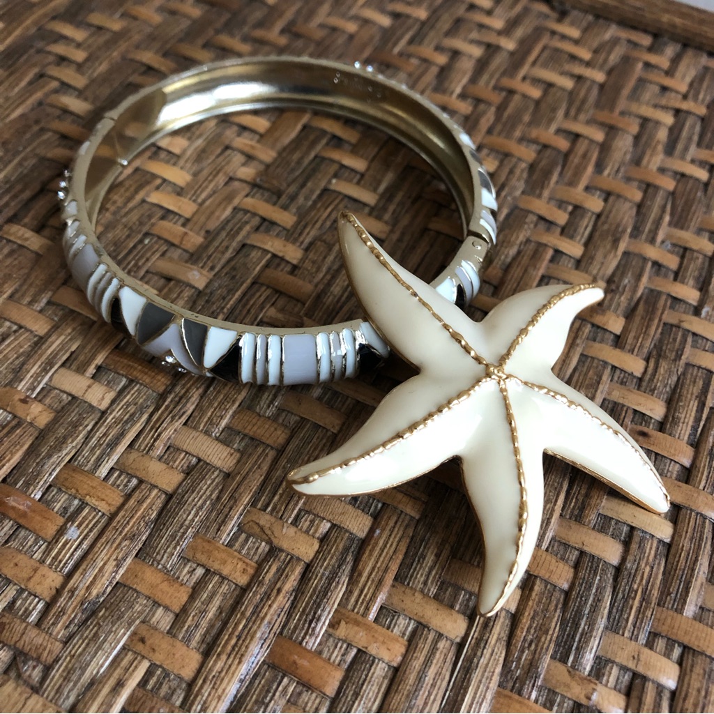 Set -Sequinwhite Taupe Black Enamel Rhinestone Statement Bangle & Starfish